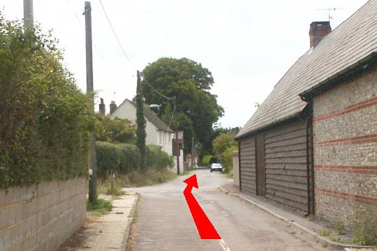 Walking direction photo: 13 for walk Hod Hill, Stourpaine, Dorset.